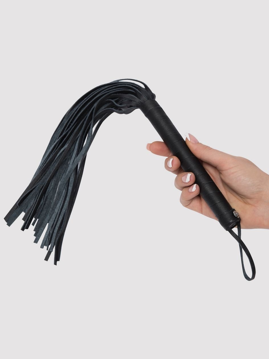 68217.jpg DOMINIX Deluxe Leather Flogger - Image 1